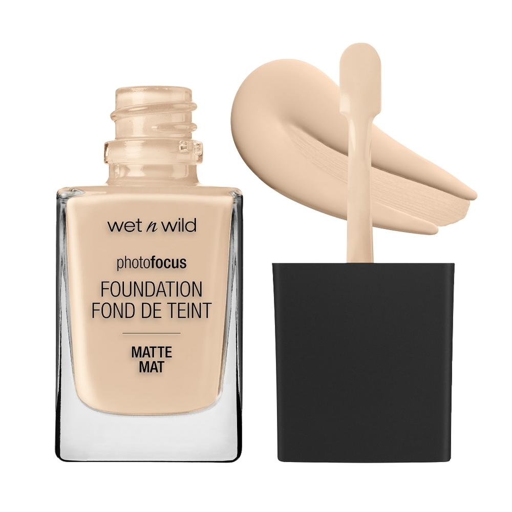 *3/15* NEW Wet N Wild Photo Focus Matte Foundation Soft Ivory 362C Light Warm - Picture 2 of 8